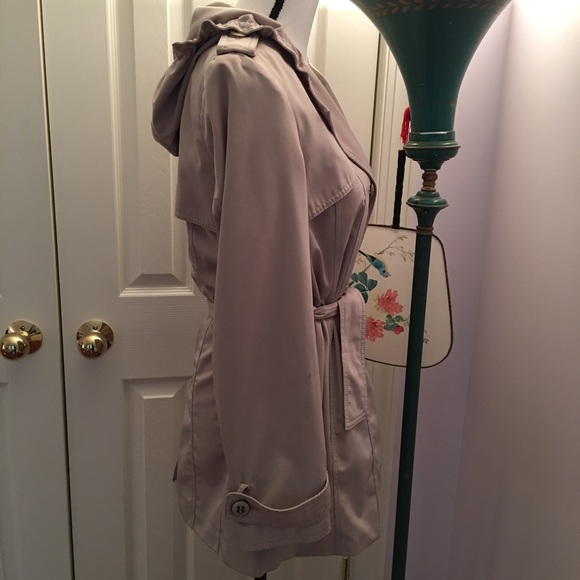 Esprit waterproof hood tan beige raincoat shell - Picture 2 of 8